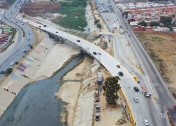 Reabre circulación en Puente Los Olivos