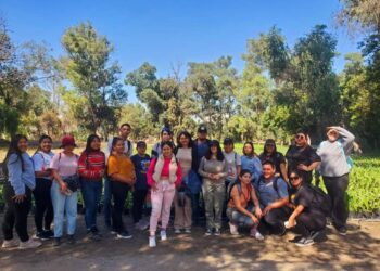 Visitan estudiantes de Unipac instalaciones de Nación Verde para conocer sobre la preservación del medio ambiente