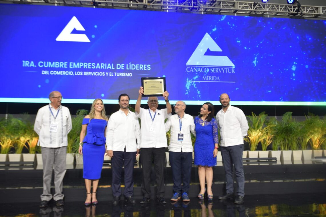 Reconoce Concanaco Servytur trayectoria de Gildardo Rosas en la dirección de Canaco Ensenada