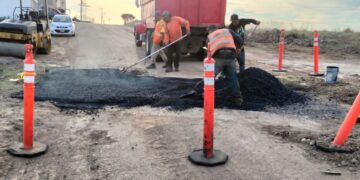 Avanza Cespt con labores de bacheo en Playas de Rosarito