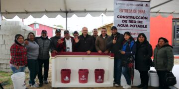 Entregan proyecto de agua potable a comunidad de la colonia Castillo