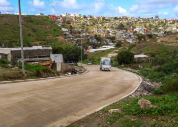 Inauguran vialidad de concreto hidráulico en Col. San Bernardo