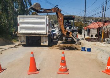Realiza Cespt trabajos de mantenimiento correctivo en colonias de Tijuana