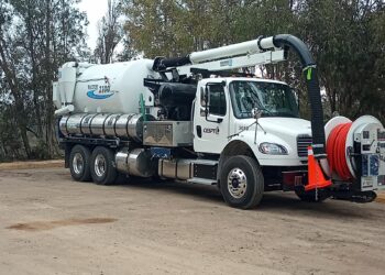 Atiende Cespt sistema de drenaje sanitario tras lluvias
