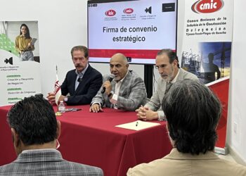 Presenta CMIC delegación Tijuana simulador Vortex Edge Max para operadores de maquinaria pesada 
