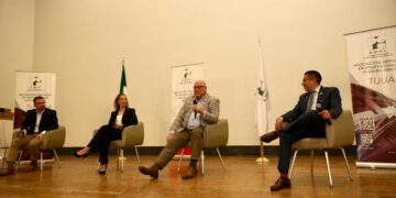 Actualizan a inmobiliarios sobre tramitologías notariales