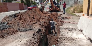 Realizan mantenimiento correctivo en redes de agua potable y sanitarias
