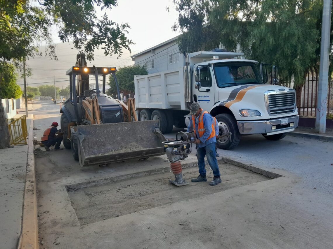 Avanza bacheo de Cespt en colonias de Tijuana
