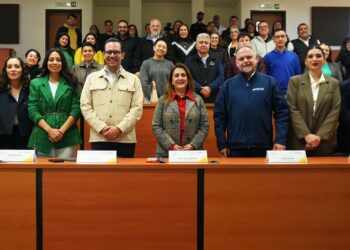 Paneles solares iluminan CETYS  Ensenada gracias al apoyo de Fundación Sempra Infraestructura