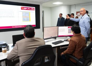 Supervisa alcalde de Tijuana el Centro de Gestión de Semáforos