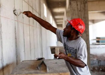 Busca CMIC ofertar vacantes a comunidad migrante en Tijuana