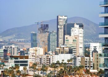 Propone APIT vivienda conectada como solución urbana integral