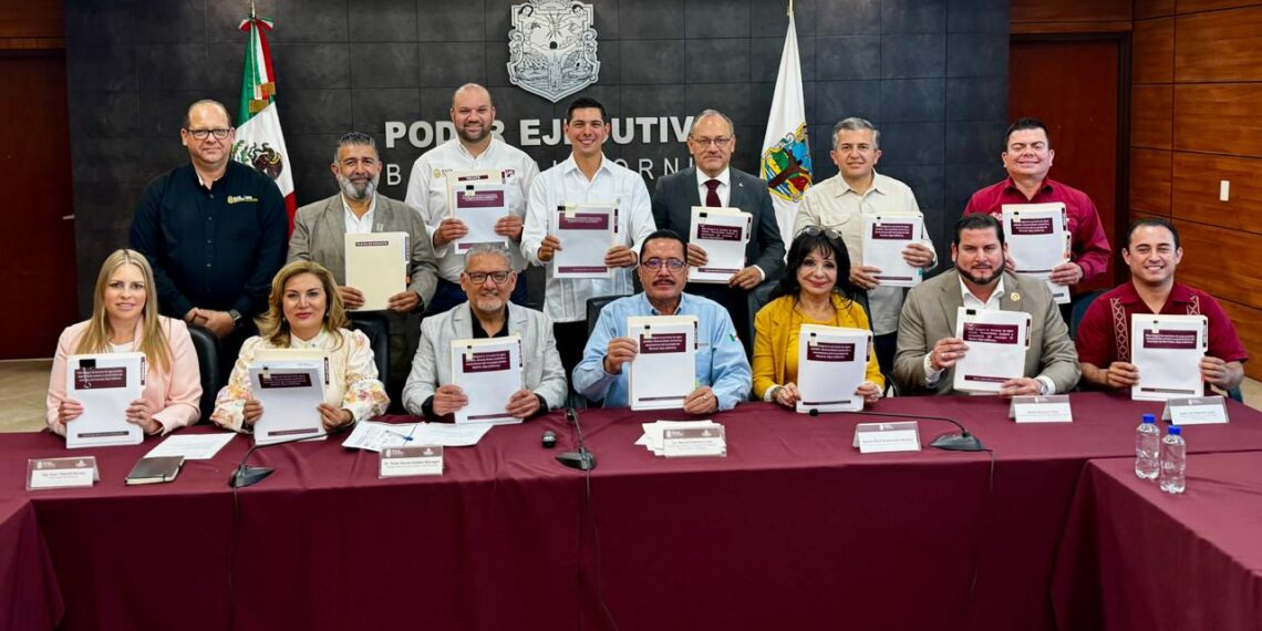 Firman planes municipales de agua potable y saneamiento
