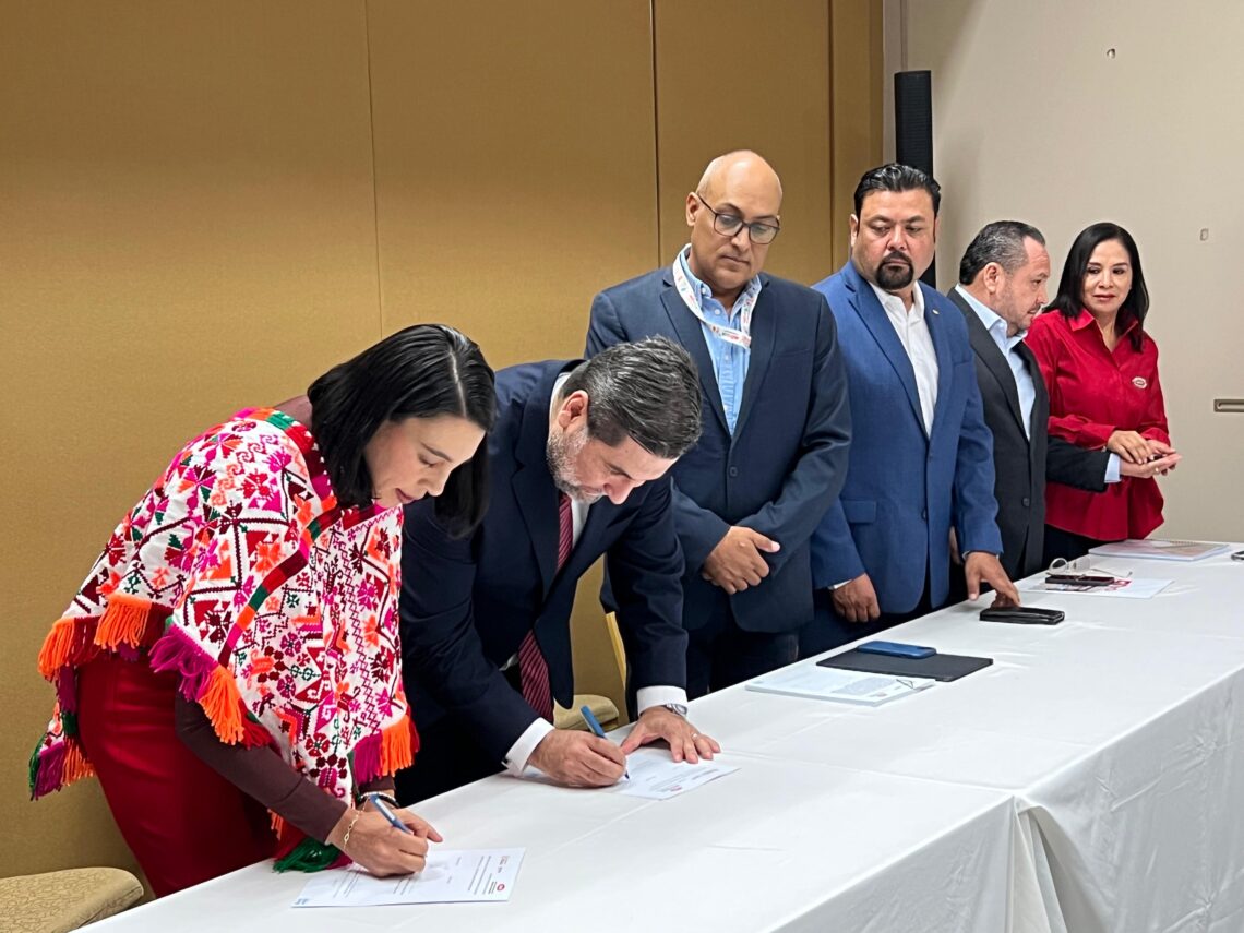 Firman CMIC y Sectur acuerdo para fortalecer turismo con infraestructura