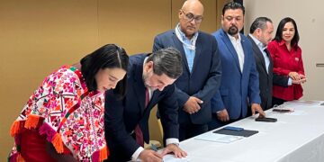 Firman CMIC y Sectur acuerdo para fortalecer turismo con infraestructura