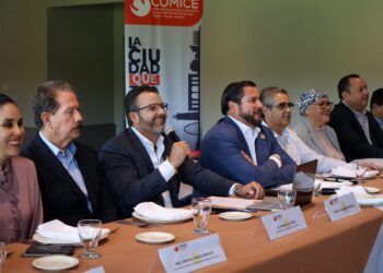 Reconocen a empresas y ciudadanos por jornada de limpieza en bulevar 2000 y canalización del Río Tijuana