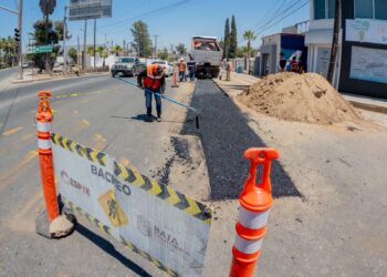 CESPTE rehabilita red de alcantarillado y realiza bacheo sobre Blvr  Defensores y Av. Juárez