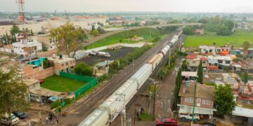 Mantiene SEDATU diálogo y trabajo social con familias aledañas al derecho de vía de trenes de pasajeros