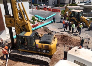 Trabaja Cespm en reparación de colector sanitario de Gran Vía