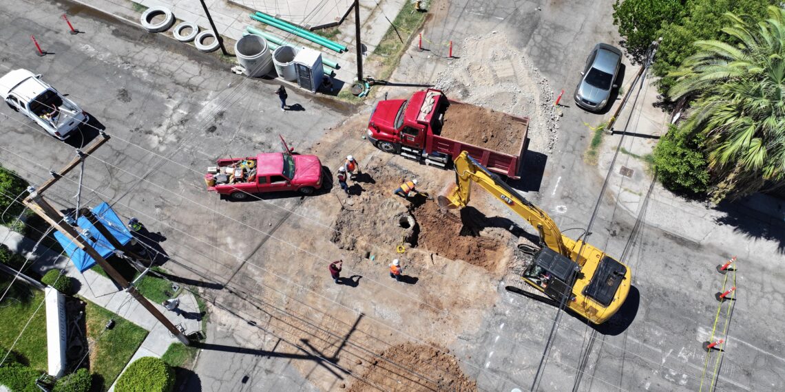 Repone CESPM tres pozos de visita en colonia Nueva, Mexicali