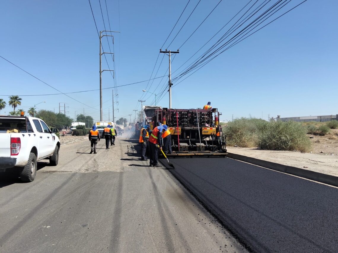 Trabaja SIDURT en rehabilitación de bulevar Venustiano Carranza, Mexicali