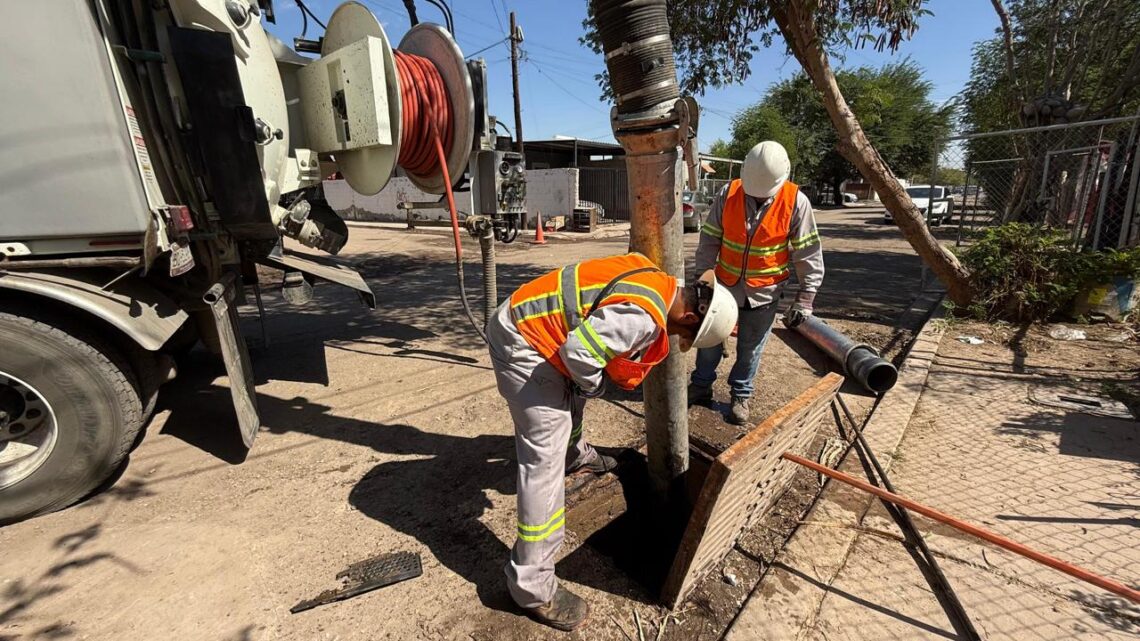 CESPM refuerza jornada de desazolve y mantenimiento pluvial en distintas colonias de Mexicali