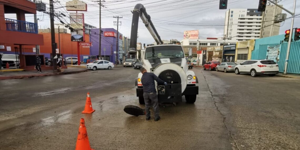 Refuerza CESPT trabajos de desazolve en Tijuana