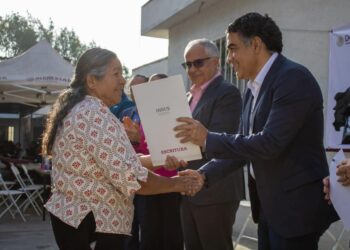 Resalta Gob BC coordinación con INSUS en regularización de la tenencia de la tierra