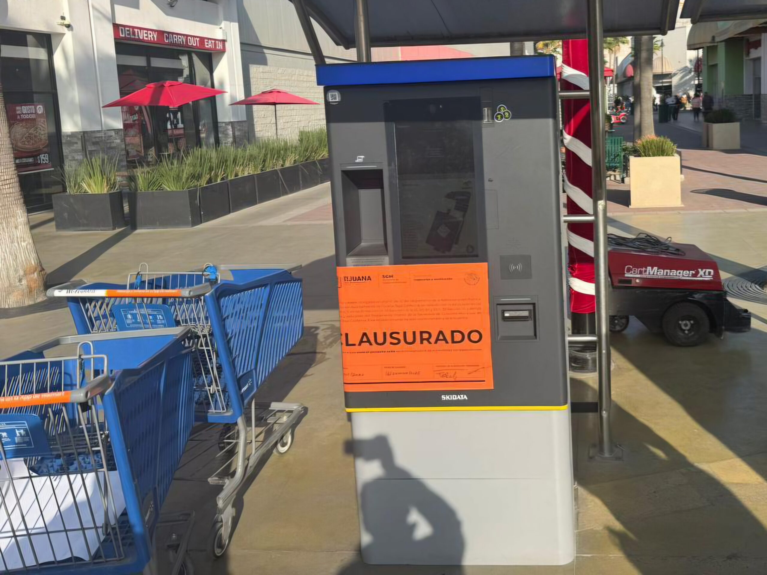 Clausura Gobierno Municipal de Tijuana estacionamientos de Plaza Río y Macro Plaza por irregularidades