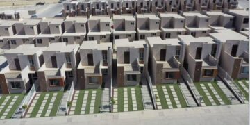 Orientan a jóvenes para comprar vivienda propia