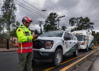 Lluvias en Tijuana: refuerzan mantenimiento de servicios urbanos