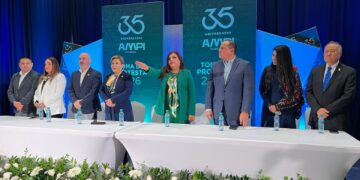 Toma protesta Dulce Reynoso como presidenta de AMPI Tijuana