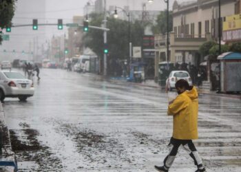 Protección Civil de Tijuana alerta por lluvias fuertes y vientos