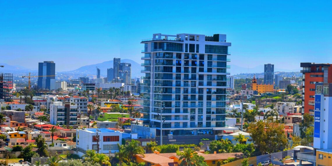 Construcción vertical en Tijuana transforma la ciudad