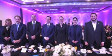 Alcalde de Tijuana asiste a toma de compromiso del Consejo Directivo 2026 de Coparmex