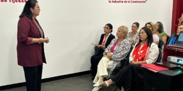 Fortalecen liderazgo femenino en la industria de la construcción