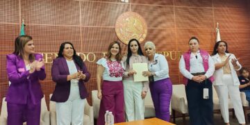 Reconocen a la Ing. Nidia Téllez de CMIC Tijuana con galardón “Mujeres que rompen Paradigmas” en el Senado de la República