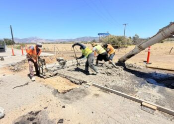 Inicia SIDURT rehabilitación de vialidades con concreto en Valle de Guadalupe