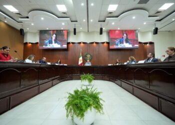 Congreso aprueba nueva solicitud de licencia indefinida de Rubén Rocha