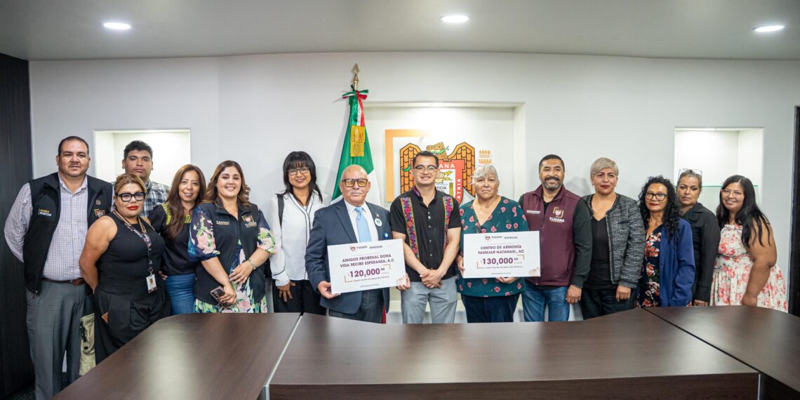 Ayuntamiento de Tijuana entrega 250 mil pesos a organizaciones que atienden a población vulnerable