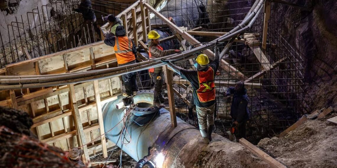 Obra hídrica marca la semana en la Zona Costa: desaladora y redes de distribución avanzan en paralelo