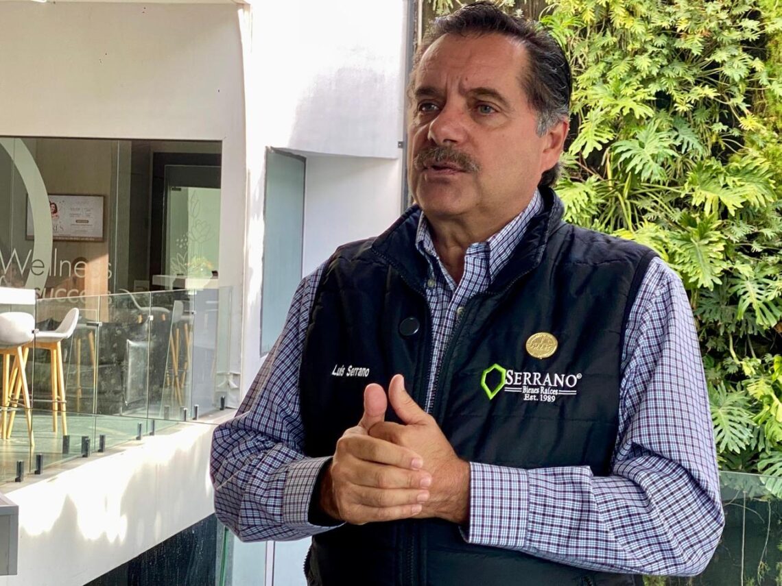 Advierten riesgos inmobiliarios por credencial de INE vencida