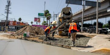 CESPT sustituye tramo de colector sanitario en Otay