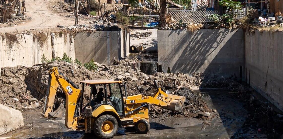 Refuerzan mantenimiento de desarenadores en Tijuana ante temporada de lluvias